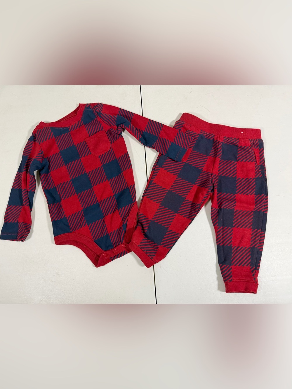Garanimals Bodysuit & Pants Buffalo Plaid Red black Long Sleeve 18 Months Outfi